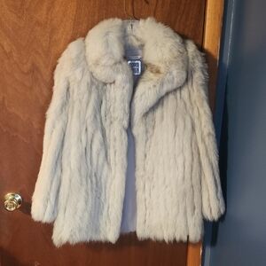 Elegant Cream Authentic Fox Fur Coat